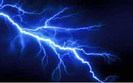 प्रयागराज में आकाशीय बिजली गिरने से एक ही परिवार के चार की मौत