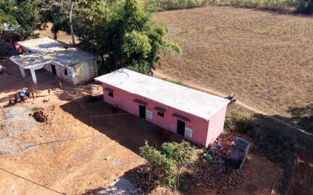 कच्चे घास फूस की झोपडिय़ां अब पक्के मकानों की कालोनी में हुई तब्दील