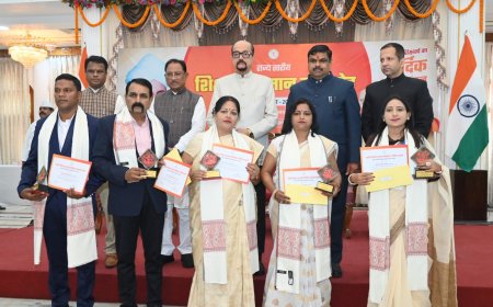 शिक्षक अपने विद्यार्थियों के लिए रोल मॉडल होता है: राज्यपाल रमेन डेका