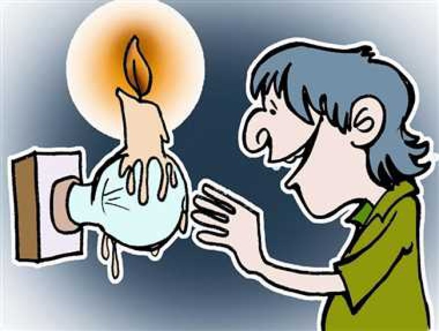 तेज अंधड़ के साथ वर्षा और बिजली चमकने से विद्युत की आंख मिचौली से उपभोक्ता परेशान रहे