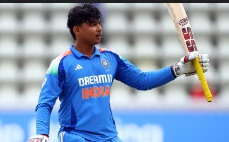 वैभव सूर्यवंशी ने UAE के खिलाफ 14 सिक्स लगाकर वर्ल्ड रिकॉर्ड बना दिया