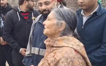 रैपर बादशाह मां के साथ अमृतसर पहुंचे