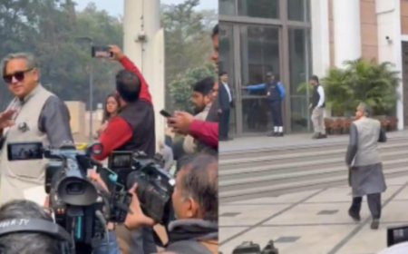 कई बार अनुपस्थित रहे शशि थरूर, CWC मीटिंग में दौड़ते हुए पहुंचे, सीट किसके बगल में मिली?