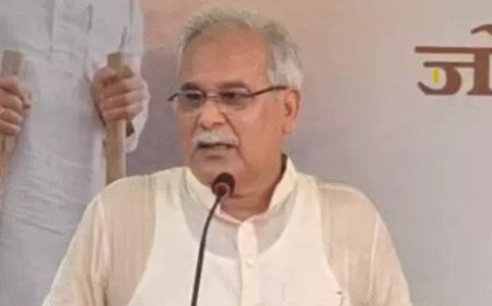 छत्तीसगढ़ के पूर्व सीएम भूपेश बघेल ने कथावाचक धीरेंद्र शास्त्री को बीजेपी का एजेंट बताया