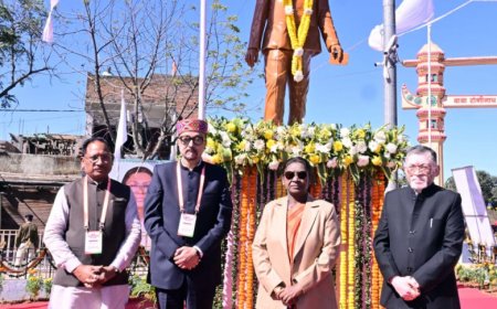 राष्ट्रपति श्रीमती द्रौपदी मुर्मू ने ‘जशक्राफ्ट’ एवं जशपुर की जनजातीय मातृशक्ति के कौशल की सराहना की राष्ट्रपति श्रीमती द्रौपदी मुर्मू