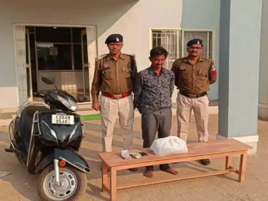 दुर्ग की पद्मनाभपुर थाना पुलिस ने गांजा बेचने और सप्लाई करने वाले मुख्य आरोपी को गिरफ्तार किया