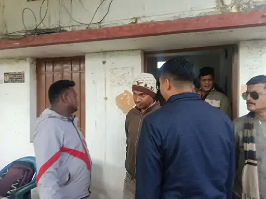 छत्तीसगढ़ के सूरजपुर जिले के जरही नायब तहसील दफ्तर में पदस्थ लिपिक 25 हजार रिश्वत लेते रंगे हाथों गिरफ्तार हुआ