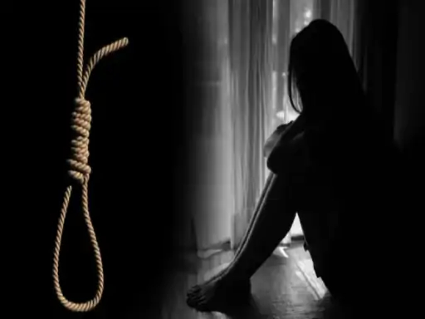 छत्तीसगढ़ के कोरबा जिले में नाबालिग लड़की ने बॉयफ्रेंड के शक और प्रताड़ना से परेशान होकर फांसी लगाकर खुदकुशी कर ली
