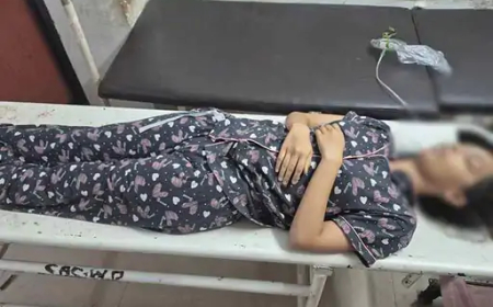 छत्तीसगढ़ के दुर्ग जिले में एक 16 साल की लड़की ने अपने घर में फांसी लगाकर आत्महत्या कर ली