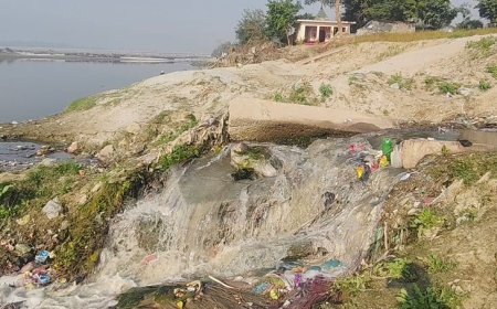 औद्योगिक अपशिष्ट से प्रदूषित हो रही खारून नदी, बीरगांव के लिए बढ़ा जल संकट