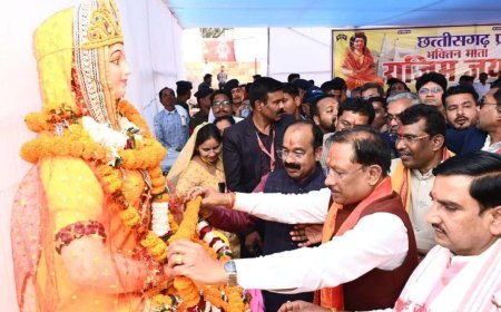 राजिम त्रिवेणी संगम में आयोजित भक्त माता राजिम जयंती महोत्सव में शामिल हुए मुख्यमंत्री  साय