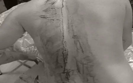 रायपुर के फाफाडीह स्थित शराब भट्टी के पास बुधवार देर रात चाकू मारकर एक युवक की हत्या कर दी गई