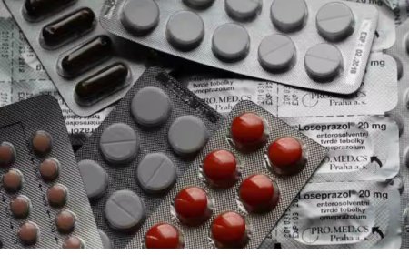 क्या आप भी बार-बार खाते हैं पेनकिलर्स, जानें ये सेहत के लिए कितने खतरनाक?