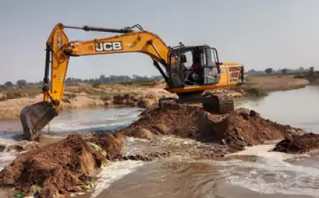 छत्तीसगढ़ के धमतरी जिले में अवैध रेत कारोबार के खिलाफ बड़ी कार्रवाई की गई