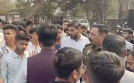 गणतंत्र दिवस पर सेक्टर-6 स्थित लाल मैदान में स्टंटबाजी को लेकर विवाद की स्थिति बन गई