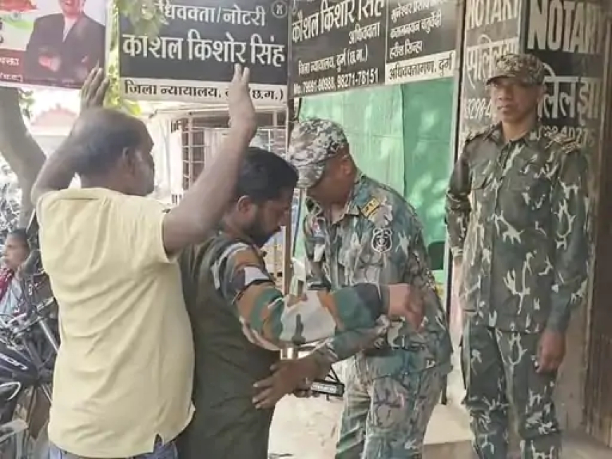 राजनांदगांव जिला न्यायालय को बम से उड़ाने की धमकी भरे ई-मेल मिलने के बाद दुर्ग जिले में भी ऐहतियात सुरक्षा व्यवस्था कड़ी कर दी गई