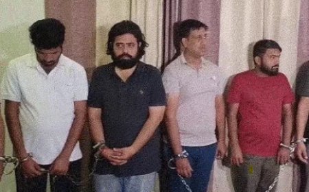 टी-20 वर्ल्ड कप से पहले रायपुर क्राइम एंड साइबर यूनिट की टीम ने महादेव ऐप की तर्ज पर बुक बनाकर प्रदेशवासियों को सट्‌टा खिलाने वाले नए सिंडिकेट का खुलासा किया