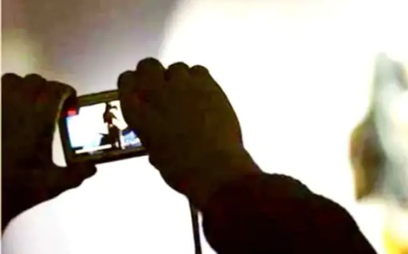 छत्तीसगढ़ के बालोद जिले की युवती को उसके मौसी के देवर पहले प्रेमजाल में फंसाया, फिर वीडियो कॉल के दौरान उसके अश्लील वीडियो की स्क्रीन रिकॉर्डिंग कर ली