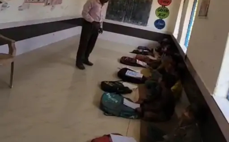 छत्तीसगढ़ के सूरजपुर जिले में शराब के नशे में स्कूल पहुंचने वाले हेडमास्टर को जिला शिक्षा अधिकारी (डीईओ) ने सस्पेंड कर दिया