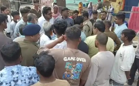 दुर्ग जिले के छावनी थाना क्षेत्र के कैंप-1 इलाके में गुरुवार सुबह सामुदायिक भवन के भूमिपूजन को लेकर विवाद की स्थिति बन गई