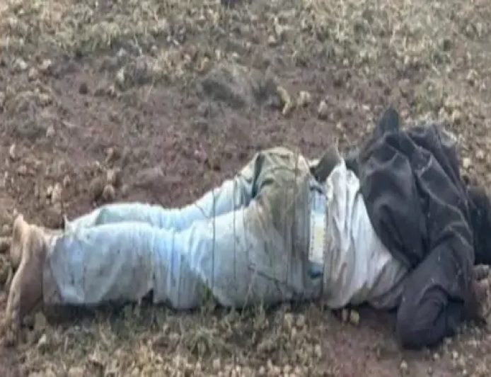 नवा रायपुर के निर्माणाधीन फिल्म सिटी ग्राउंड में मंगलवार को एक युवक की संदिग्ध परिस्थितियों में लाश मिलने से इलाके में सनसनी फैल गई