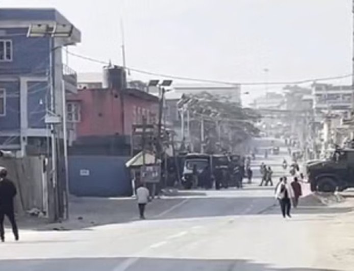 मणिपुर में बंद से जनजीवन प्रभावित, चुराचांदपुर में सड़कों पर उतरे प्रदर्शनकारी; चप्पे-चप्पे पर फोर्स तैनात