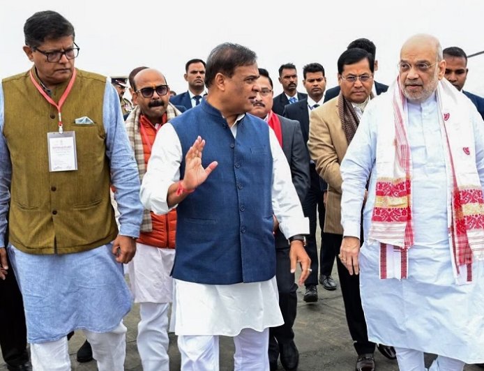 इस CM का राज्य के प्रबुद्धजन ही कर रहे विरोध… Ex IAS, डॉक्टरों और लेखकों ने चीफ जस्टिस से लगाई ये गुहार?