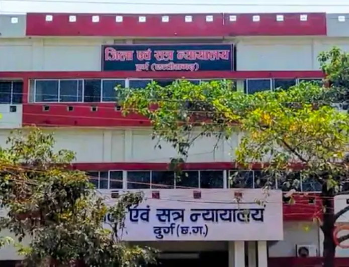 दुर्ग जिले में एक पारिवारिक विवाद ने खौफनाक रूप ले लिया, जहां एक भाई ने अपने ही छोटे भाई की हत्या कर दी