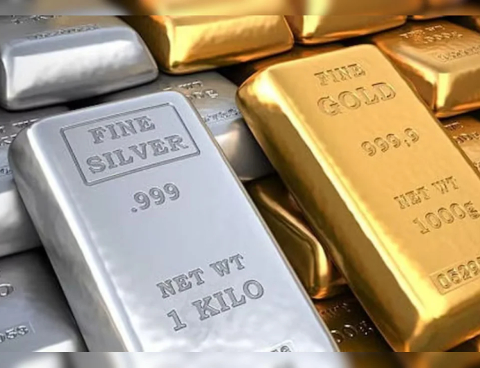 चांदी में भारी गिरावट: ₹5,835 लुढ़की कीमत, ₹2.61 लाख प्रति किलो; सोना भी ₹1,175 सस्ता