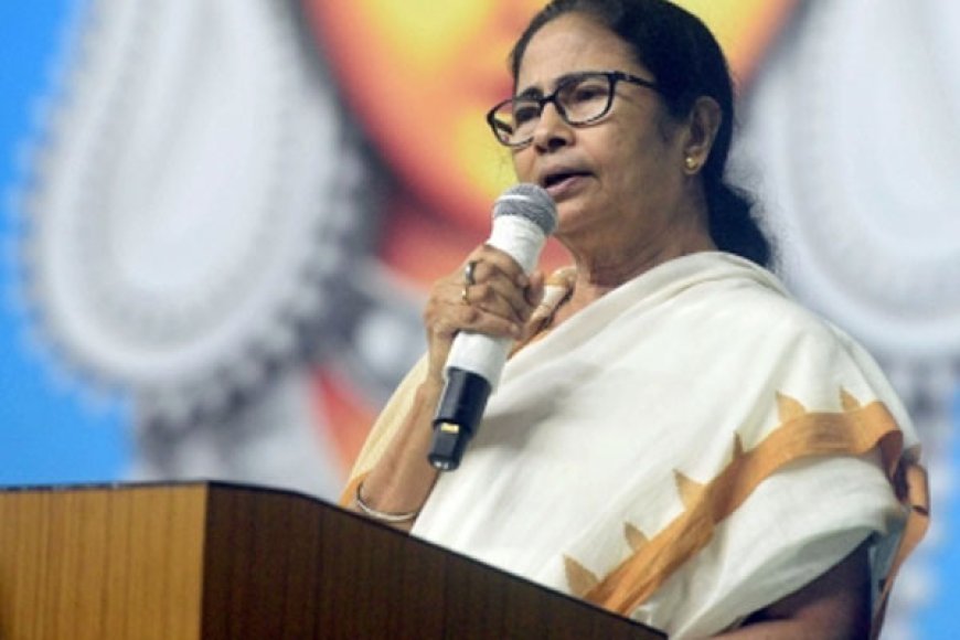 बैठक में टकराव: चुनाव आयोग के आरोपों के बाद ममता बनर्जी ने छोड़ी मीटिंग