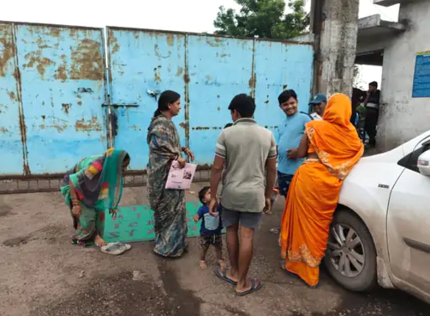 राजधानी रायपुर से सटे ग्राम सोंड्रा में एक किसान परिवार ने फॉर्च्यून मेटल्स लिमिटेड के प्रबंधन पर पैतृक जमीन पर कब्जा करने का आरोप लगाया