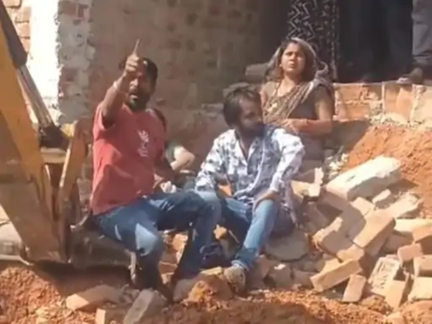 धमतरी जिले के पीपरछेड़ी गांव में प्रशासन ने अतिक्रमण हटाने की कार्रवाई की