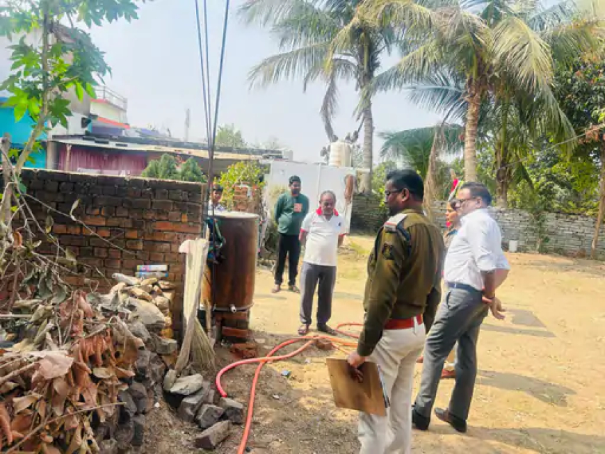 छत्तीसगढ़ के सारंगढ़-बिलाईगढ़ जिले के बिलाईगढ़ थाना क्षेत्र अंतर्गत नगर पंचायत पवनी में एक शिक्षक के घर लाखों रुपए के जेवरात की चोरी हो गई