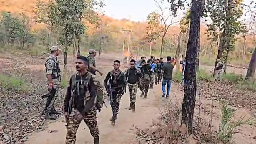 छत्तीसगढ़: नक्सलवाद के गढ़ में सुरक्षाबलों की घेराबंदी, ऑपरेशन ब्लैक फॉरेस्ट-2 जारी