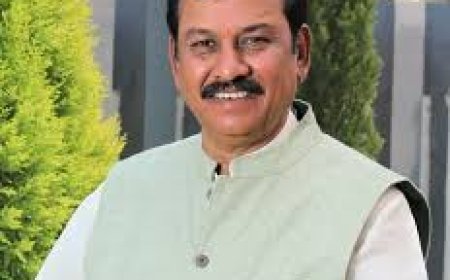 विजय बघेल का जन्मदिन: भिलाई में समर्थकों की भीड़, सांसद ने मंदिरों में पूजा कर लिया बुजुर्गों का आशीर्वाद