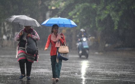 Chhattisgarh Weather Update: बारिश, आंधी और बिजली गिरने की चेतावनी, अगले 5 दिनों में 3-5°C तक गिर सकता है तापमान