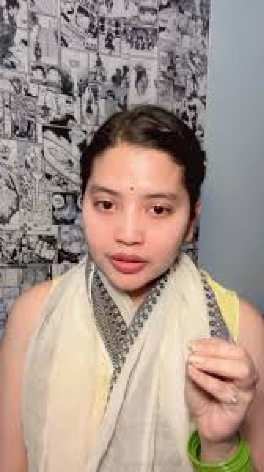 सोशल मीडिया पर आदिवासी संस्कृति को बढ़ावा देने वाली निवेदिता मंडावी को मिली धमकियां, पुलिस में शिकायत