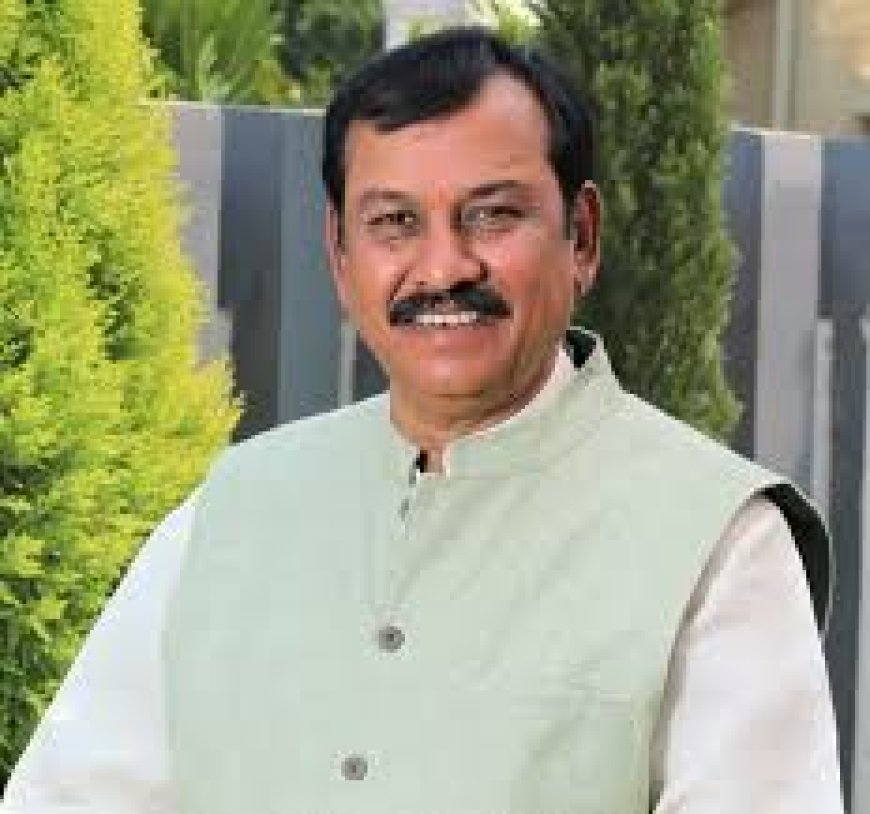 विजय बघेल का जन्मदिन: भिलाई में समर्थकों की भीड़, सांसद ने मंदिरों में पूजा कर लिया बुजुर्गों का आशीर्वाद