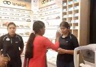 रायपुर लेंसकार्ट शोरूम विवाद: कर्मचारियों को जबरन तिलक लगाने का VIDEO वायरल, कंपनी ने दी सफाई