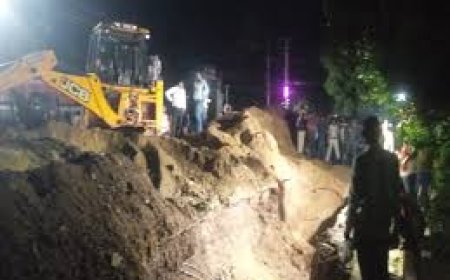 बालोद में सीवरेज प्रोजेक्ट में बड़ा हादसा: मिट्टी धंसने से 3 मजदूरों की दर्दनाक मौत