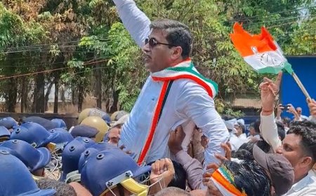 दुर्ग निगम कार्यालय का कांग्रेस ने किया घेराव, पानी-सफाई और भ्रष्टाचार के मुद्दों पर प्रदर्शन