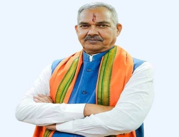 छत्तीसगढ़ योग आयोग के अध्यक्ष रूपनारायण सिन्हा का निधन, BJP प्रशिक्षण शिविर में आया हार्ट अटैक