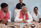 खाद-बीज संकट पर भूपेश बघेल का सरकार पर हमला, सहकारी समितियों का किया निरीक्षण; रमन सिंह ने दी प्राकृतिक खेती की सलाह