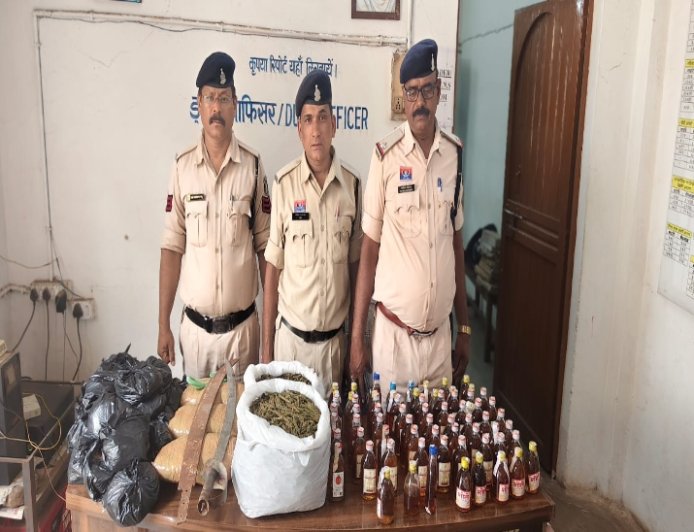 भिलाई में नशे के खिलाफ बड़ा अभियान: 12 किलो गांजा, 62 पौआ शराब और हथियार जब्त