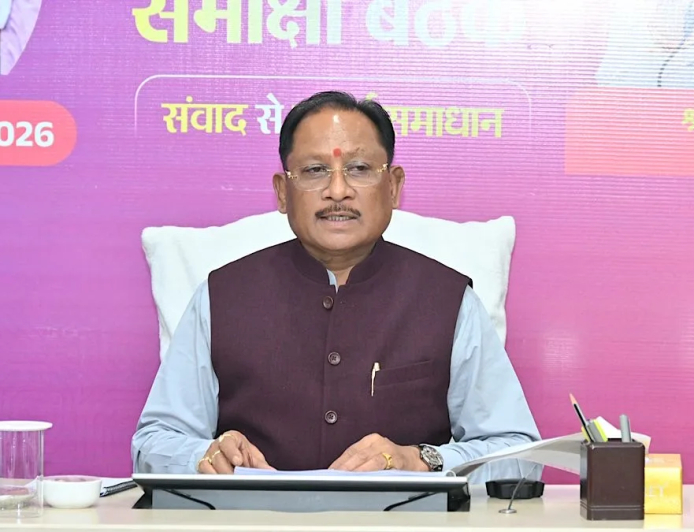 छत्तीसगढ़ के मुख्यमंत्री विष्णु देव साय ने उत्तरदायी शासन की प्रतिबद्धता दोहराई, विकास और जनकल्याण योजनाओं की समीक्षा की