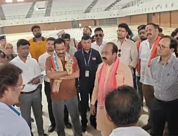 बिलासपुर खेल अकादमी में 9 साल की देरी पर भड़के डिप्टी सीएम अरुण साव, PWD अधिकारियों को लगाई फटकार