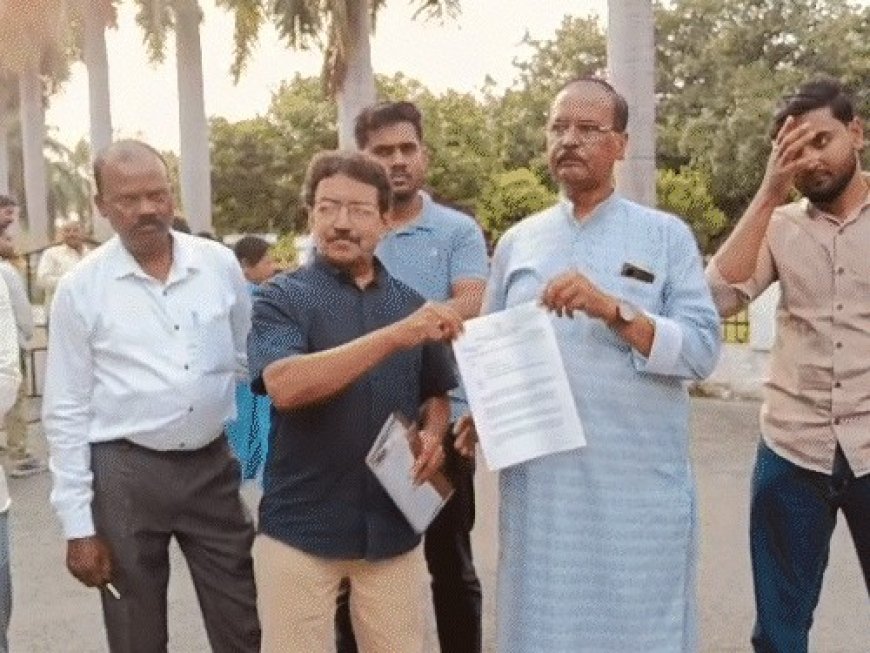 छत्तीसगढ़ के स्कूलों में गायत्री मंत्र अनिवार्य करने के आदेश पर विवाद, टीएस सिंहदेव ने उठाए सवाल