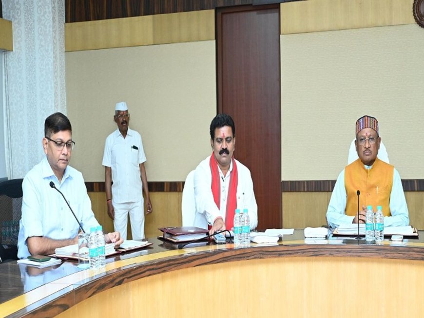 सीएम साय ने देर रात बुलाई मंत्रियों की बैठक, छत्तीसगढ़ की राजनीति में बढ़ीं अटकलें