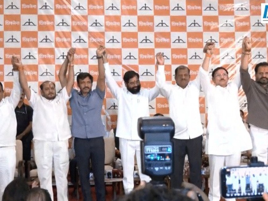 महाराष्ट्र में उद्धव ठाकरे को बड़ा झटका: 6 सांसद शिंदे गुट में शामिल, अब 7वें सांसद को लेकर नया दावा