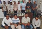 दुर्ग में 12 जुआरी गिरफ्तार: रायपुर नाका में चल रहा था जुए का फड़, पुलिस ने 9.04 लाख कैश और 10 मोबाइल किए जब्त